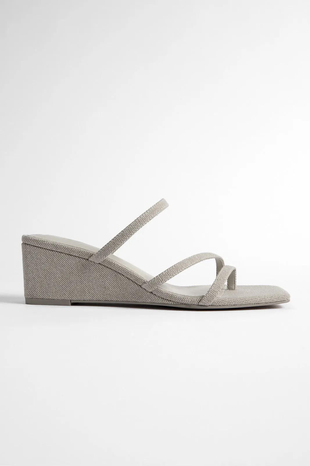 Alienor Wedge Linen