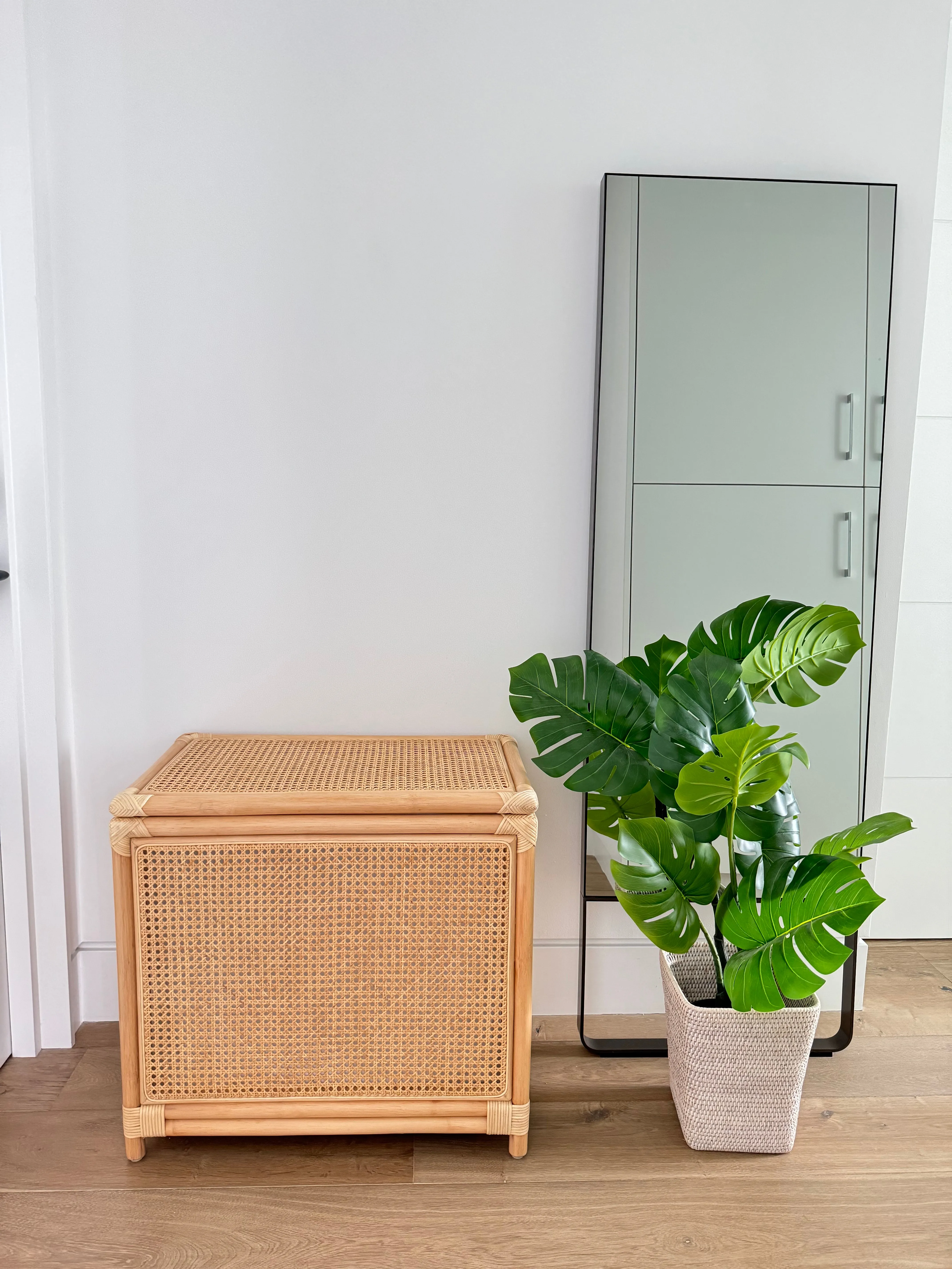 Rectangular Rattan Cane Clothes Hamper and Laundry Basket with Removable Liner  & Lid, 2 Loads